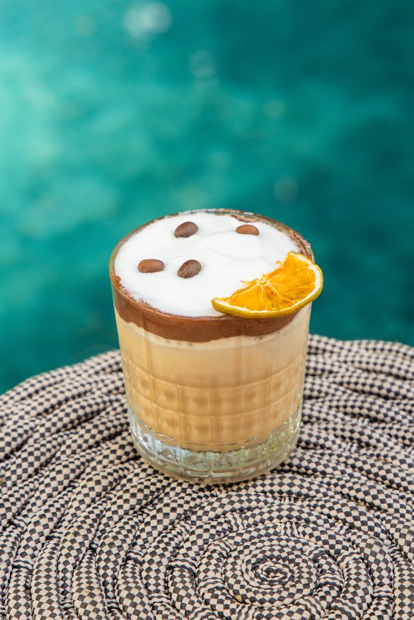 Santa Teresa MGallery apresenta novo drink de café e chocolate durante o mês da Páscoa