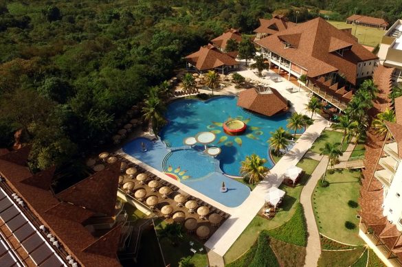 Recanto Cataratas vista aérea e lazer