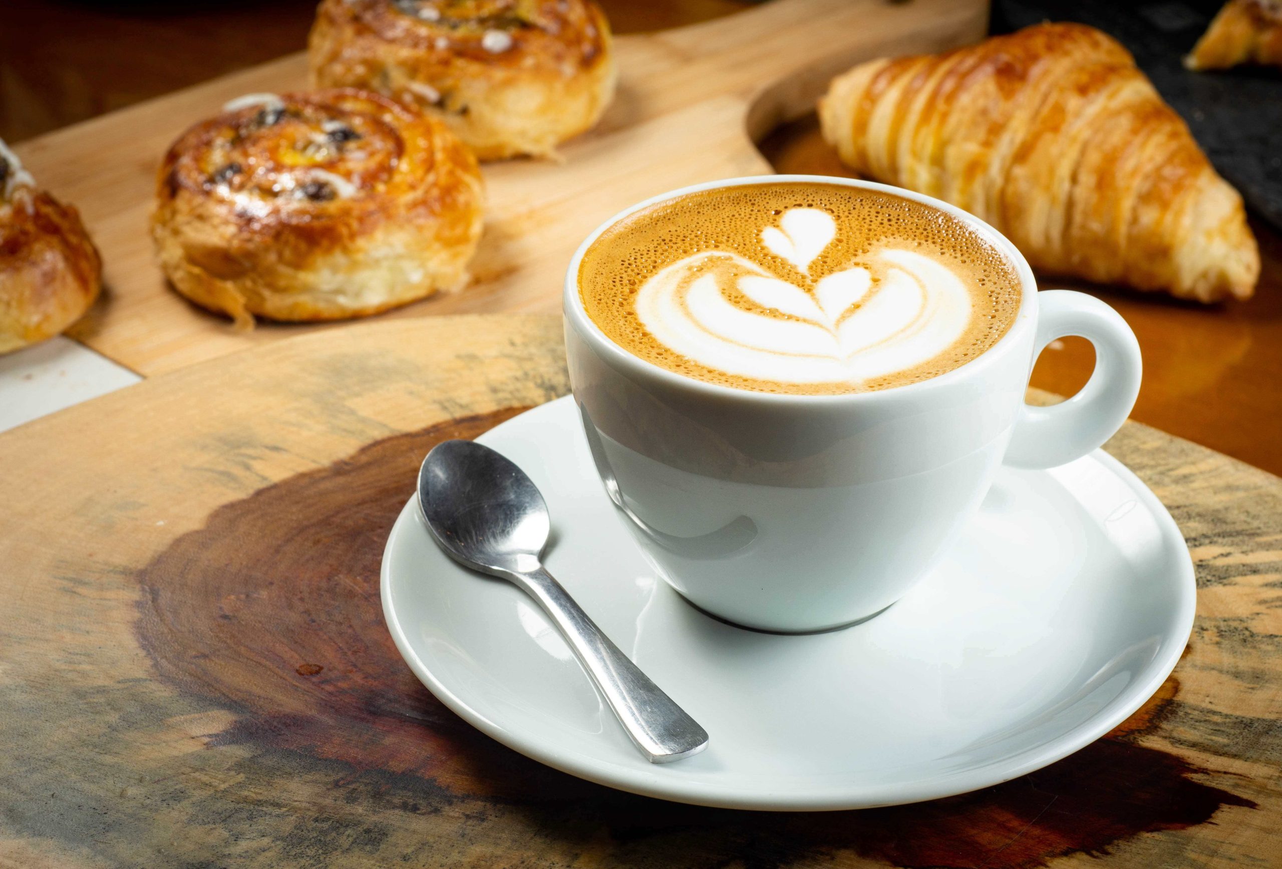 Onde comemorar o Dia Nacional do Café 8 Empório Farinha Pura - Cappuccino Italian
