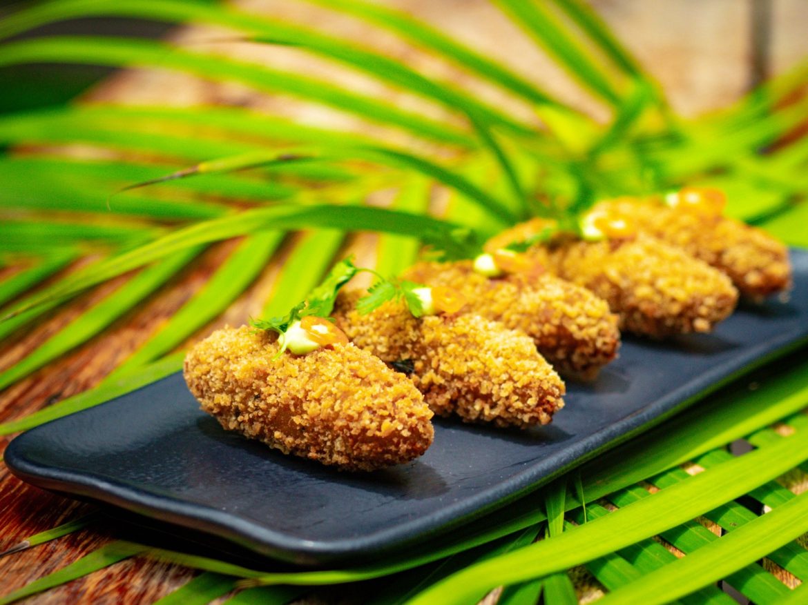 Croquete de vatapá com camarão Croquete de vatapá com camarão