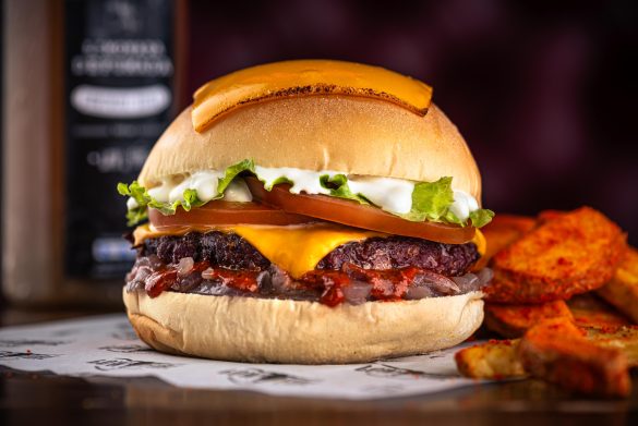 Low Fire Smokehouse - Burger - Foto: Tomás Vélez.