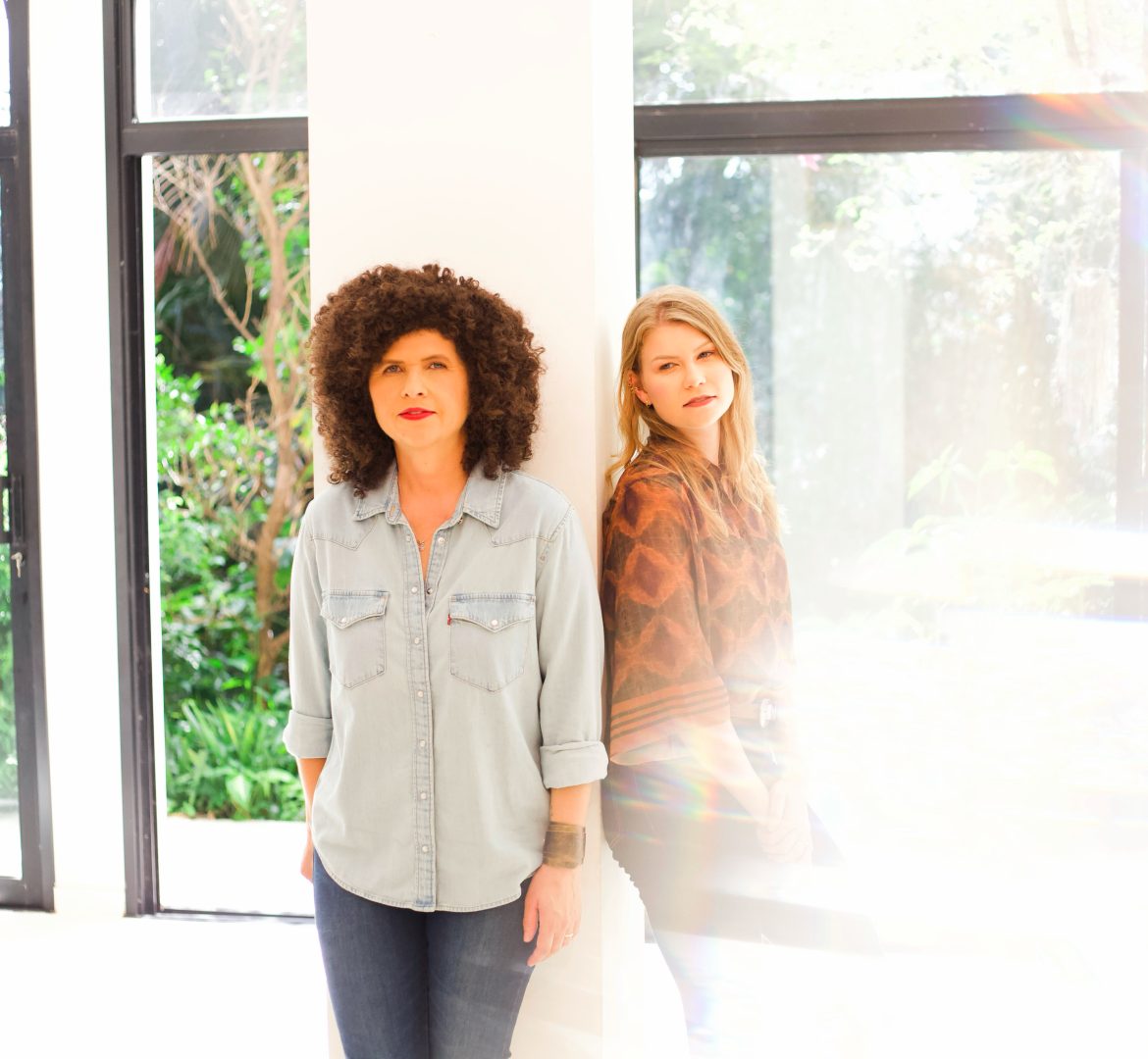 Vicka lança “Passageiro”, parceria com Roberta Campos