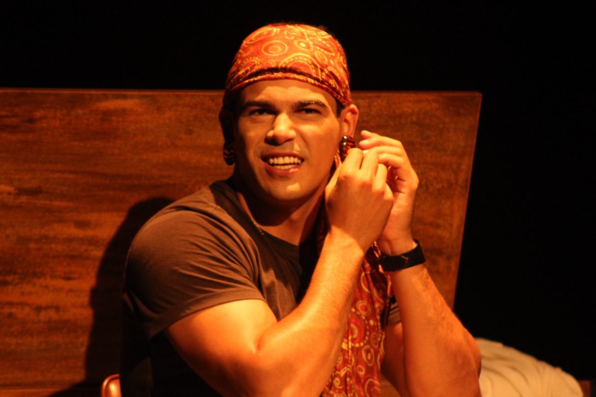 "A Inocência dos Mortos" no Teatro Glauce Roch