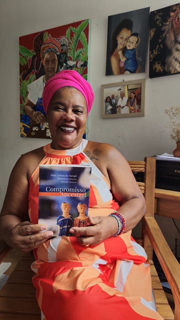 Mãe Celina de Xangô lança livro Compromisso Ancestral, Mãe Celina de Xangô lança livro Compromisso Ancestral,