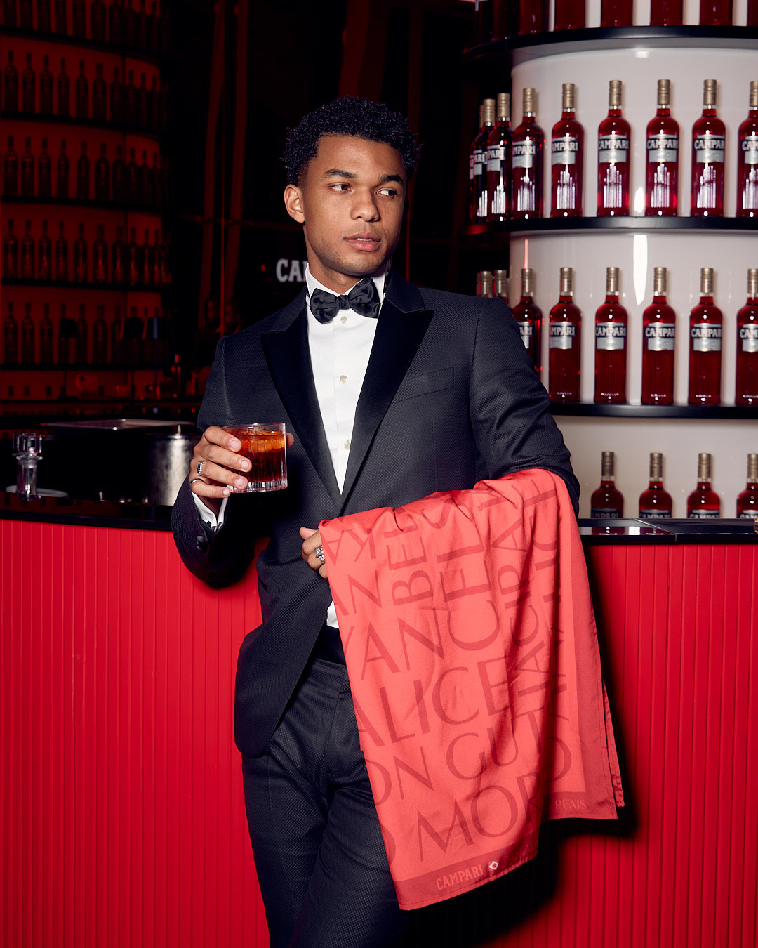 Campari leva o Brasil para Cannes com a campanha "Baseado em paixões reais” 10 Campari leva o Brasil para Cannes com a campanha "Baseado em paixões reais”