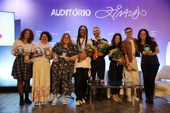 Bárbara Regina, Marcela Millan, Fernanda Campos, Alec Costa, Pedro Rhuas, Thalita Rebouças, Tiago Valente e Marcella Rossetti (Vencedora da 2ª edição do Prêmio Amazon de Literatura Jovem)
