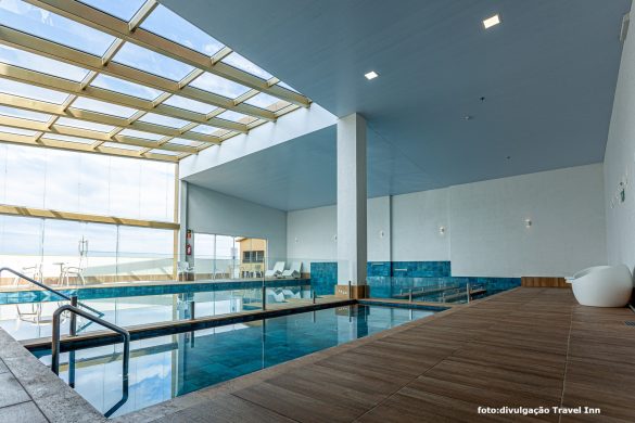 Piscina aquecida do Travel Inn Caxias do Sul Serra Gaúcha