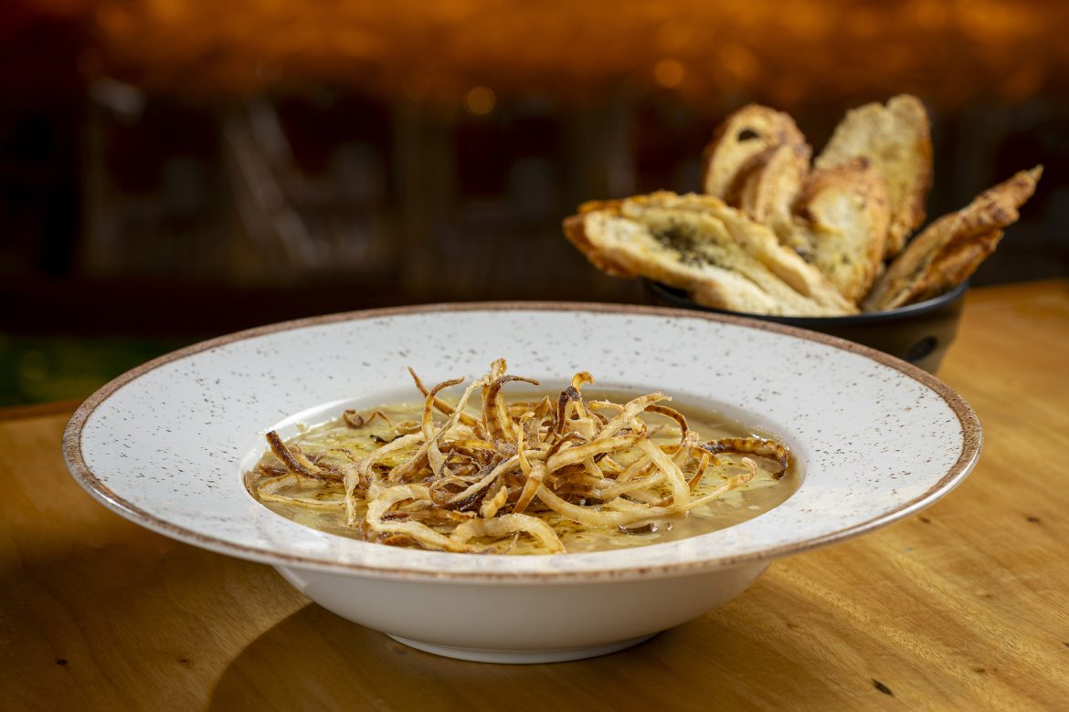 Le Dépanneur - Creme de cebola com queijo gratinado