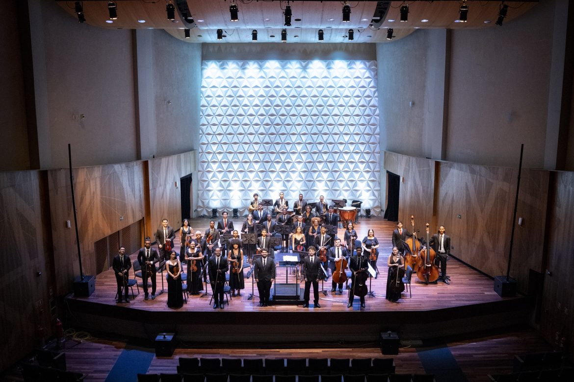 Academia Juvenil da Orquestra Petrobras Sinfônica realiza concerto gratuito no Salão Leopoldo Miguez