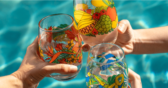 Spoleto relança campanha de copos decorados em parceria com Coca-Cola