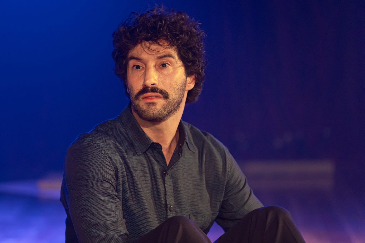 PAI - Guilherme Logullo - Foto; Dan Coelho