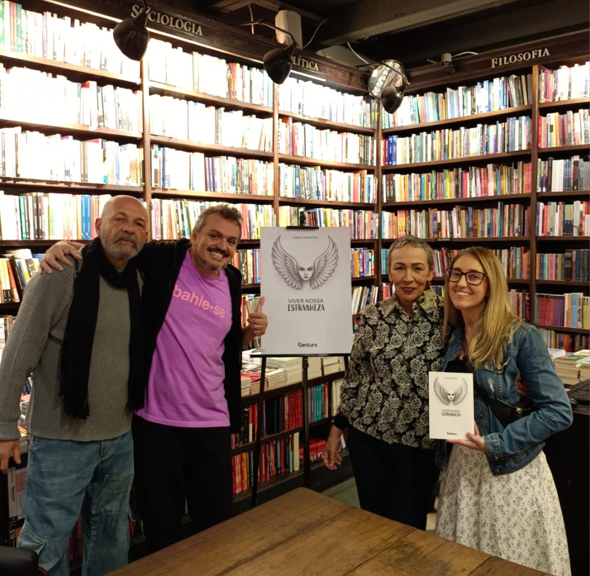 Diana Damasceno lança novo livro com noite de autógrafos prestigiada na Livraria Travessa, em Ipanema