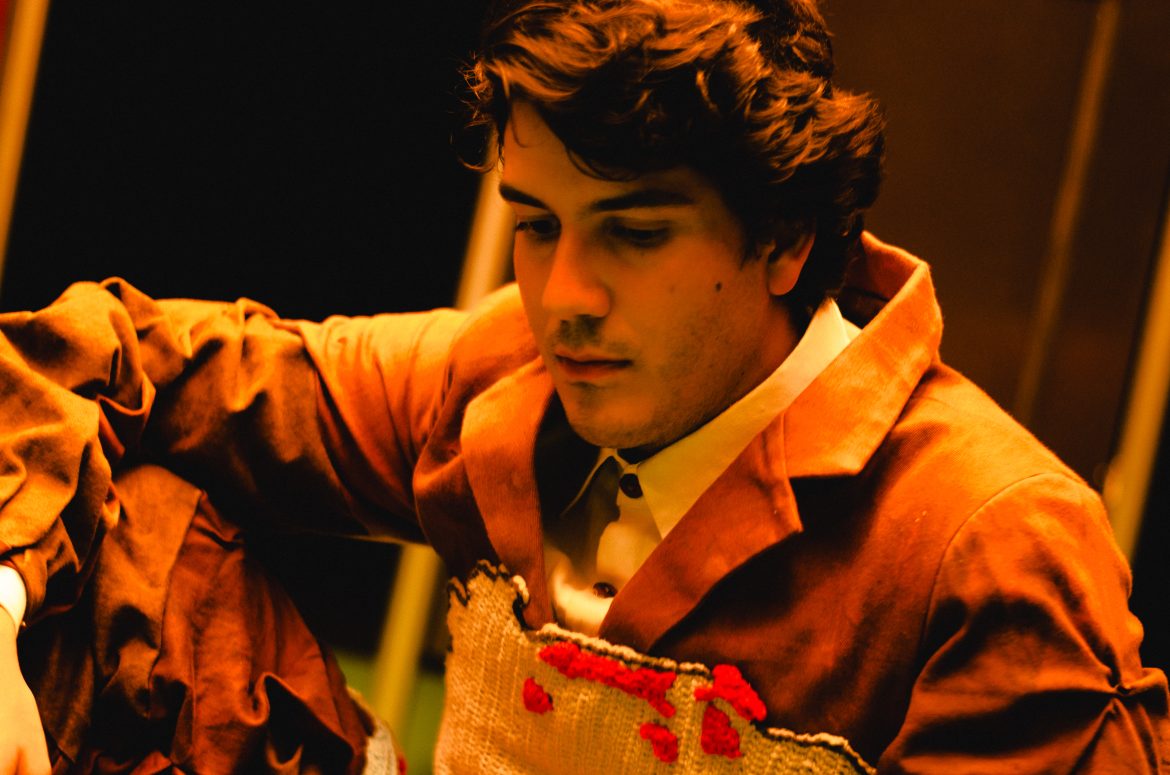 ALÊ e Altafonte Brasil celebram contrato e artista dá novo passo em carreira musical