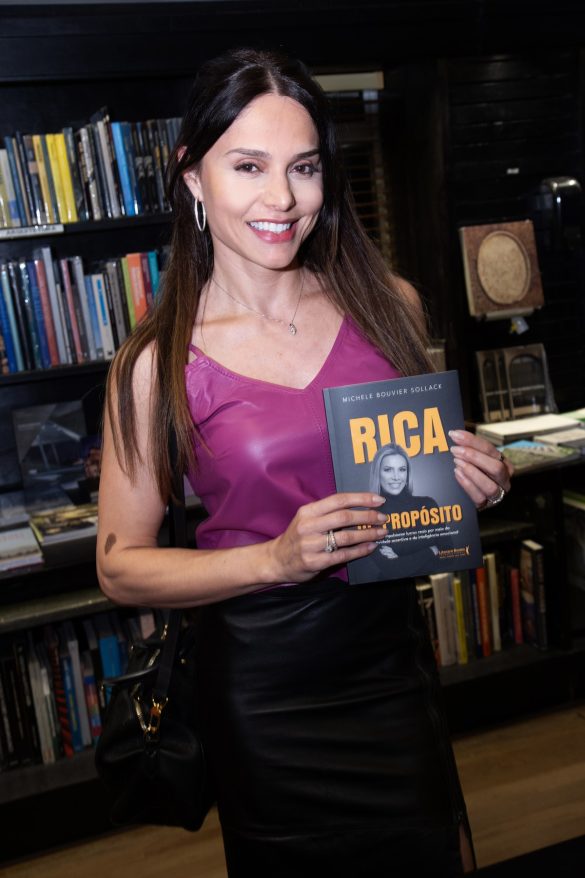 Aline Demeterco