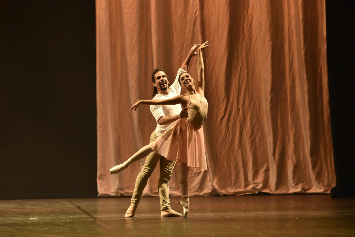 Cícero Gomes e Manuela Roçado, do Theatro Municipal do Rio de Janeiro, estão na Gala de Abertura do FIDPOA. Theatro Municipal do Rio de Janeiro