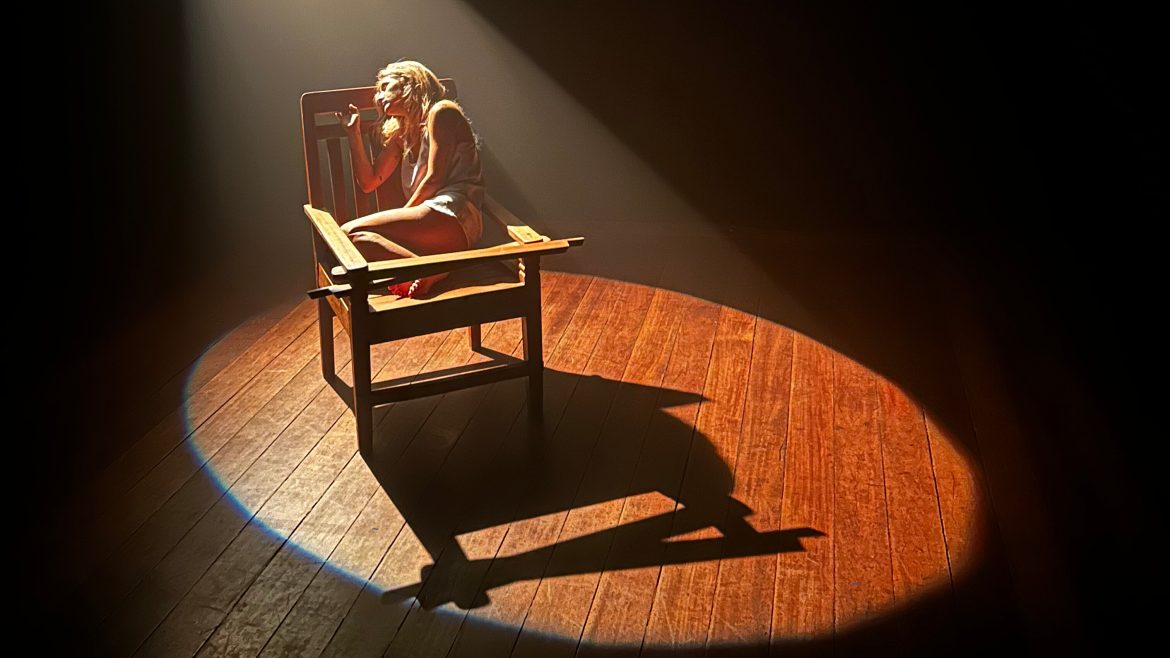 Grito Mudo – Foto: Juliana Cerqueira Grito Mudo - Foto: Juliana Cerqueira