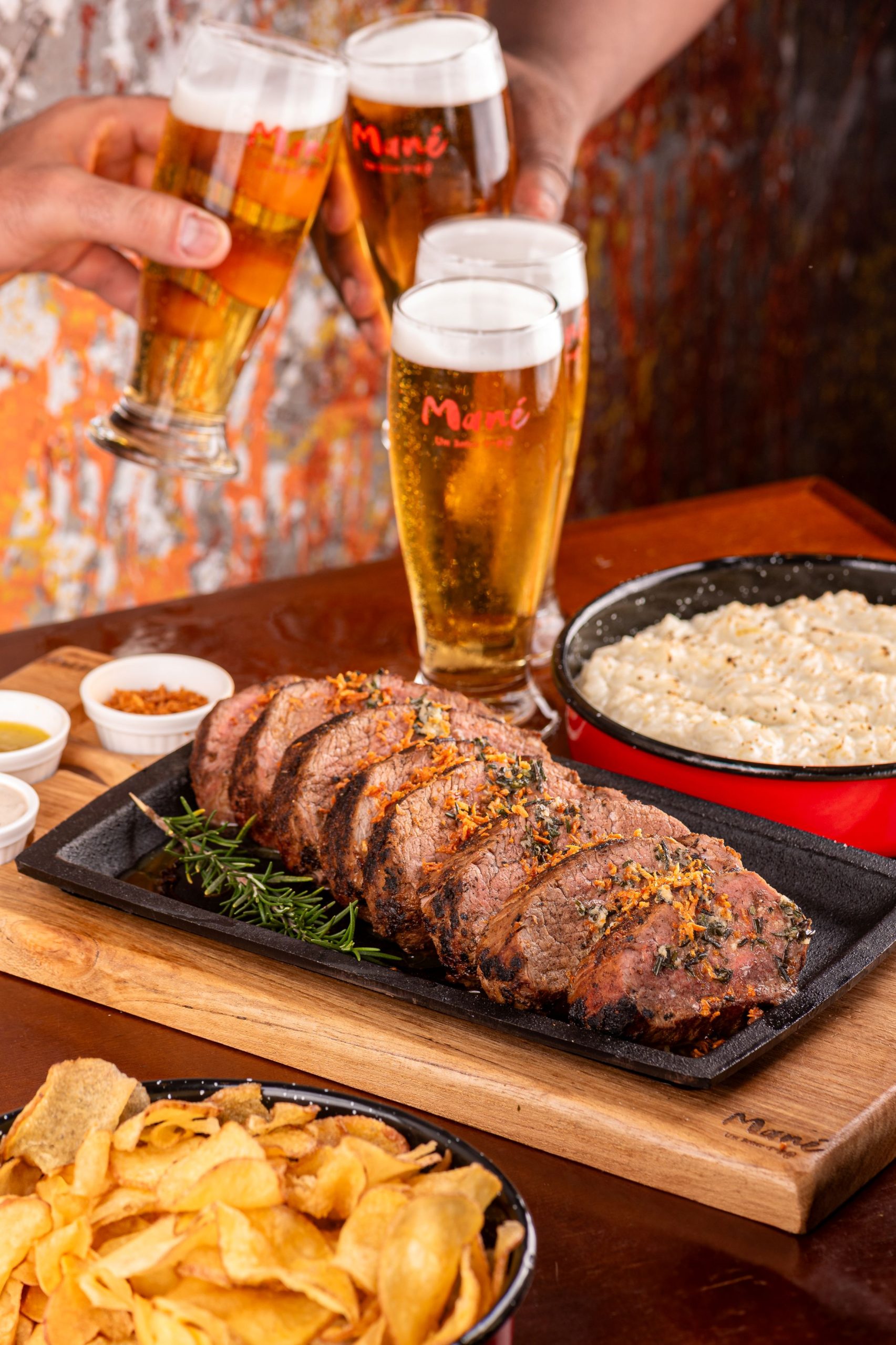 Do churrasco ao bacalhau gratinado: sugestões especiais para celebrar o Dia dos Pais em grande estilo 10 Mané - Dia dos Pais