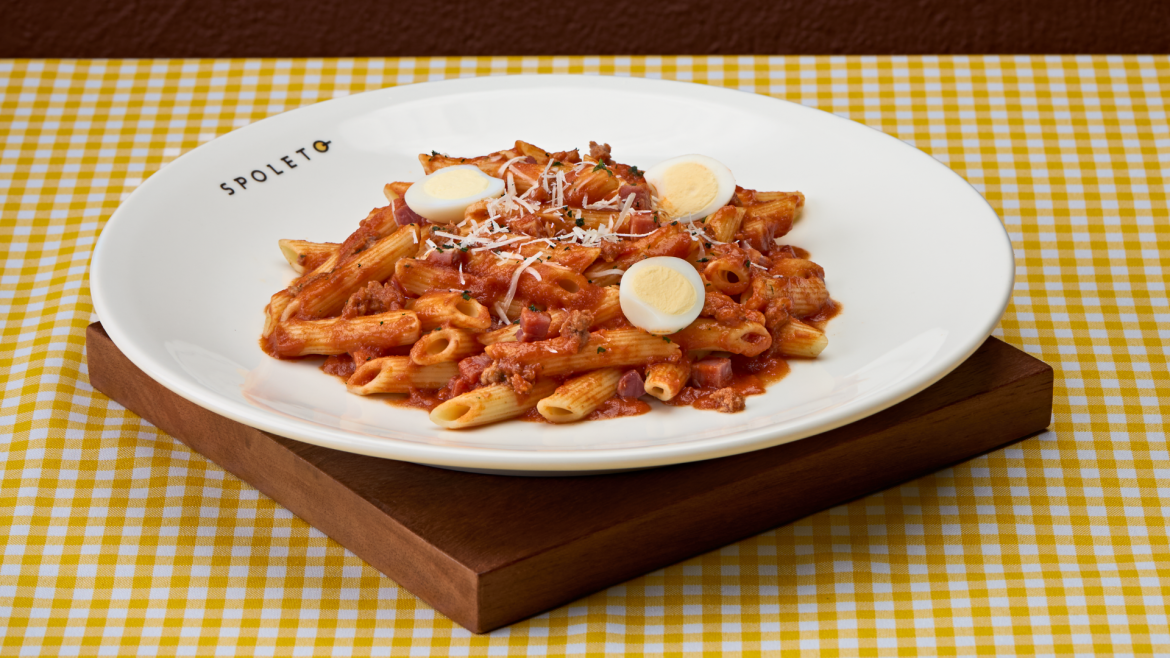 Penne Bolognesa e Bacon Penne Bolognesa e Bacon