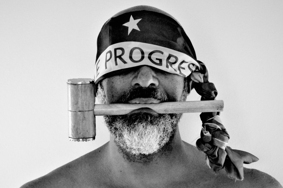 Sérgio Adriano – H – Série Palavras Tomadas_Ordem e Progresso Justiça_I_2018 Sérgio Adriano - H - Série Palavras Tomadas_Ordem e Progresso Justiça_I_2018