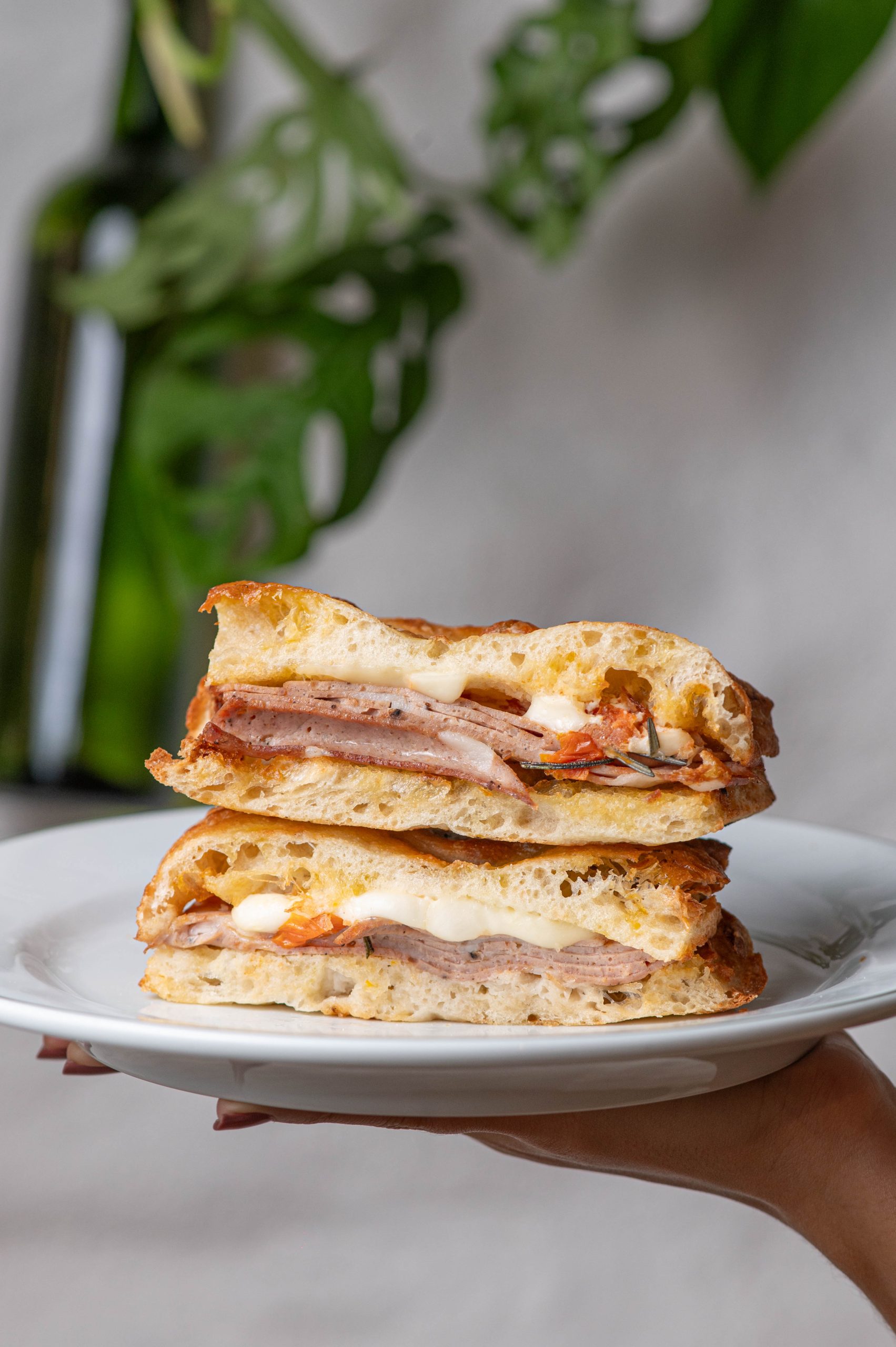 Spesso amplia cardápio de brunch com novidades artesanais 7 Spesso - Schiacciata Caprese - foto; Nubra Fasari