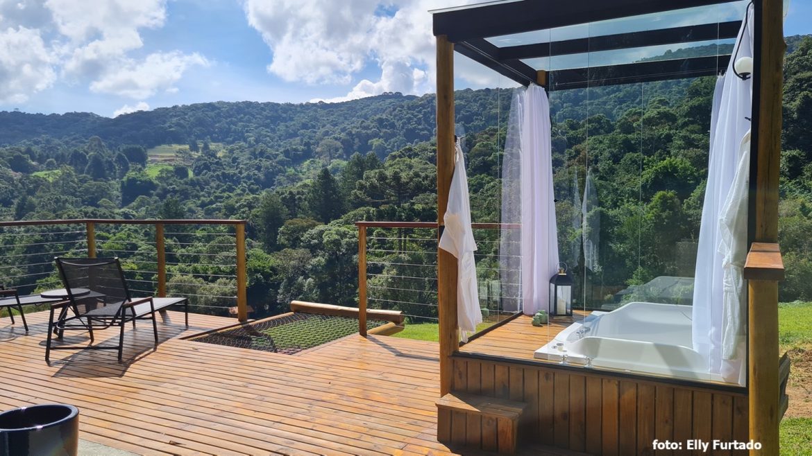 Domo da Montanha deck, hidromassagem e vista panorâmica Domo da Montanha deck, hidromassagem e vista panorâmica