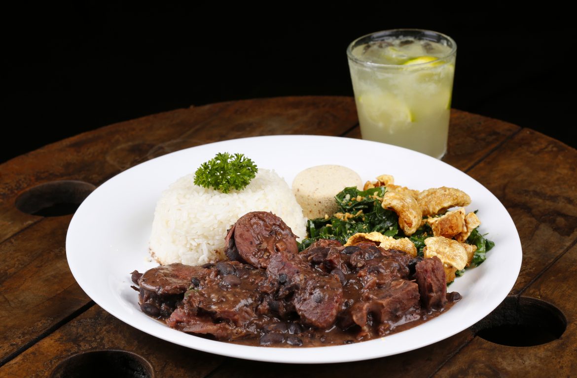 Beco do Rato: Dia dos Pais com feijoada e samba