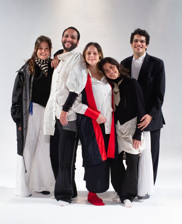 Alguma coisa falta aqui