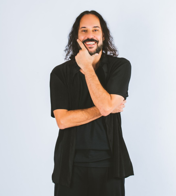 Gabriel o Pensador leva rap e memória ao festival Clássicos do Brasil