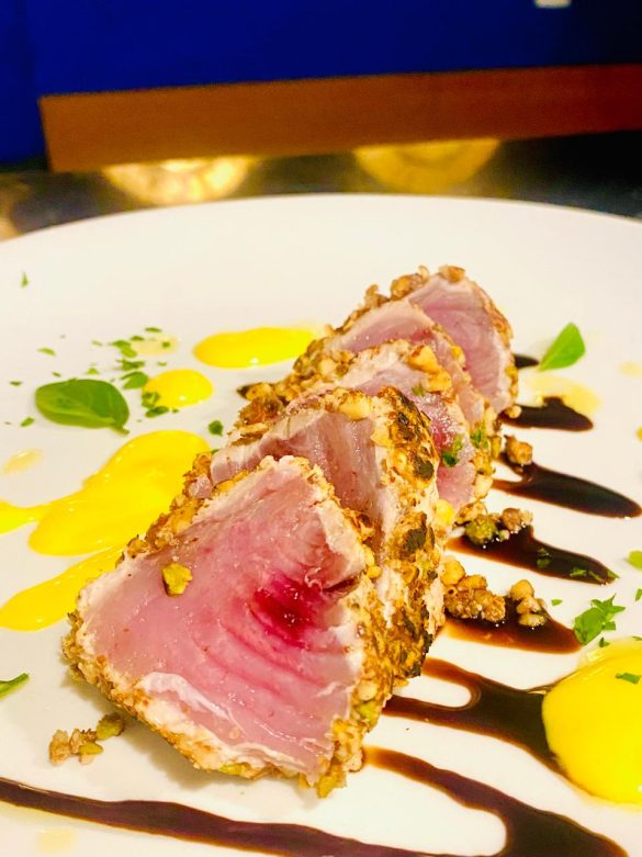 Atum selado em crosta de amendoas Atum selado em crosta de amendoas