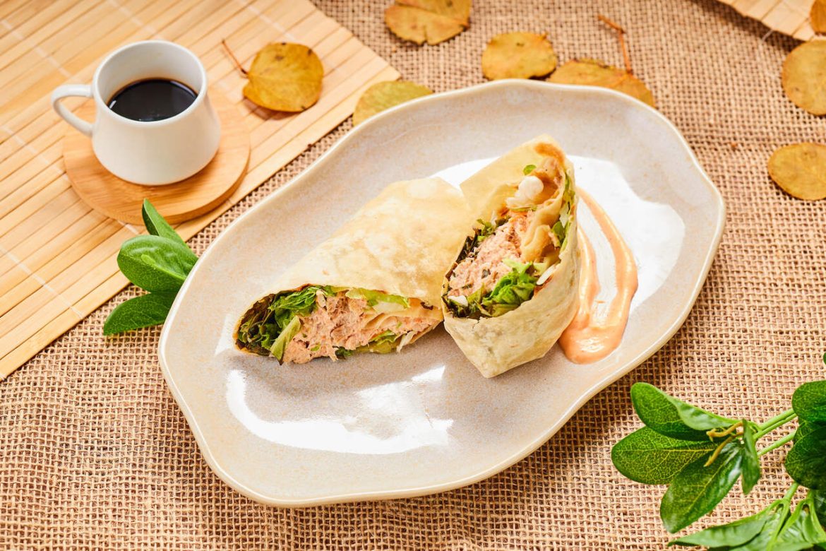 Hapoke - Wrap Salmão Grelhado