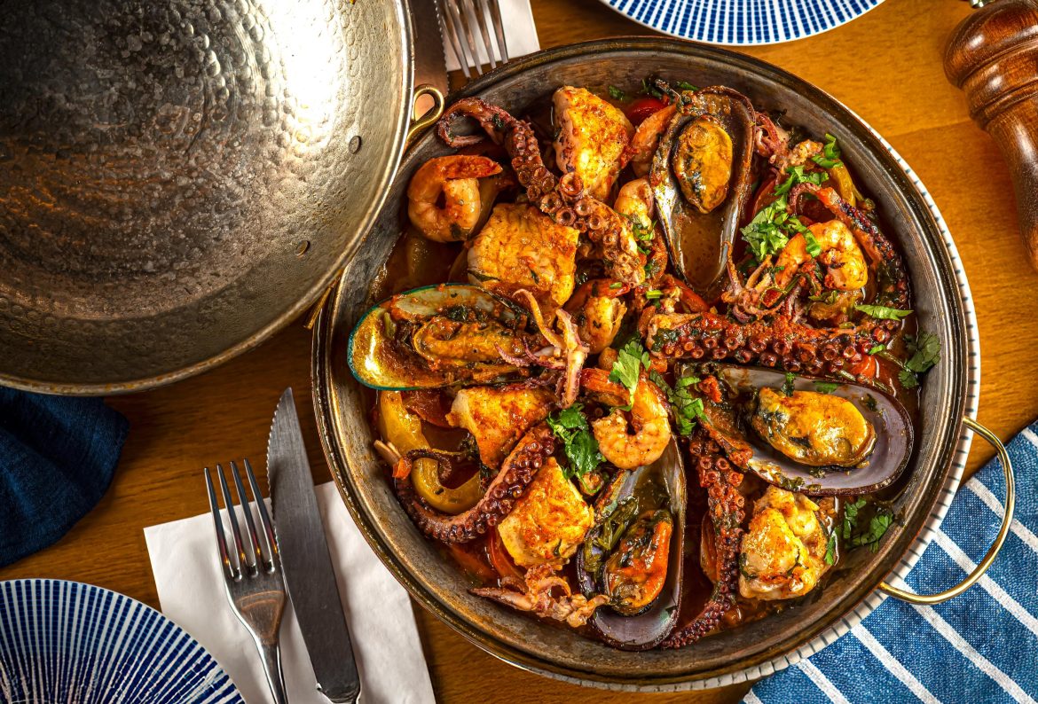 Cataplana de Marisco à Algarvia - Foto; Tomás Vélez.
