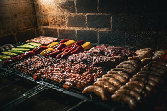 Churrasco de domingo: cortes, acompanhamentos e bebidas que se complementam