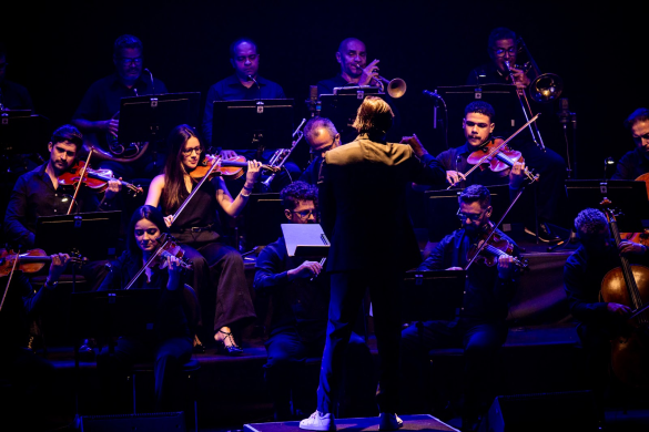 Orquestra Prudential regida pelo maestro Carlos Prazeres