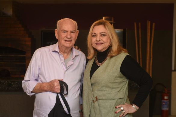 Bernadete Simonelli e Moreira Bernadete Simonelli e Moreira