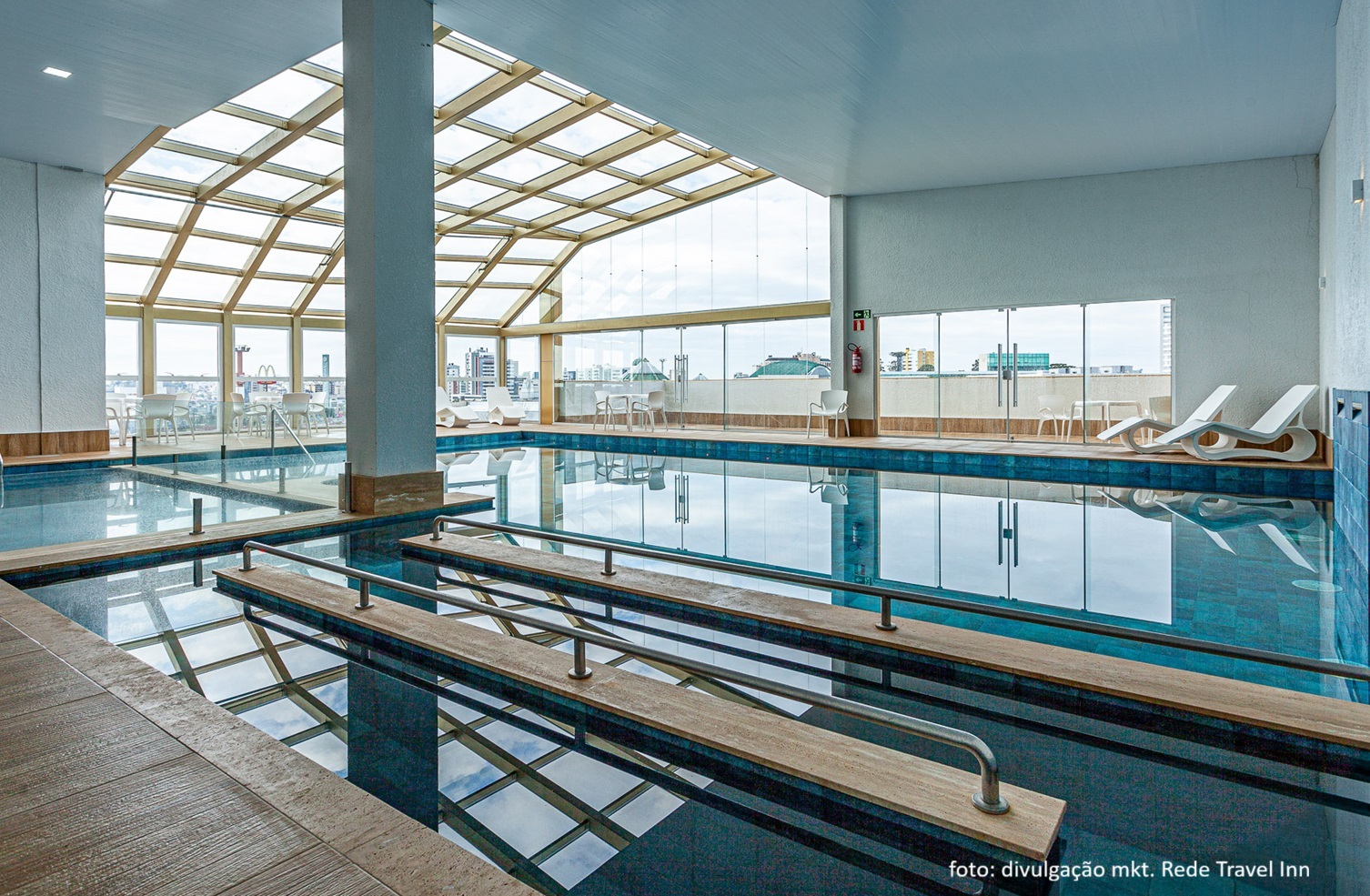Cinco motivos para visitar a Serra Gaúcha na primavera 7 Piscina e solarium Travel Inn Caxias do Sul