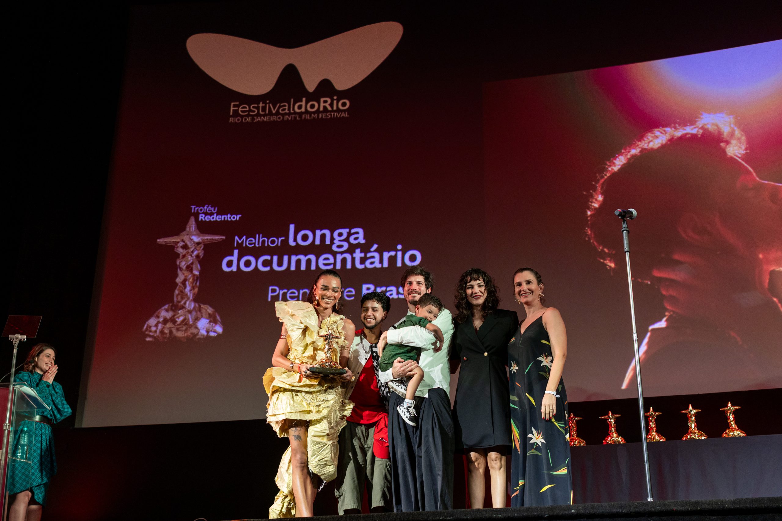 Isis Broken celebra premiações com o documentário “Apolo” no Festival do Rio 8 Isis Broken celebra premiações com o documentário “Apolo” no Festival do Rio