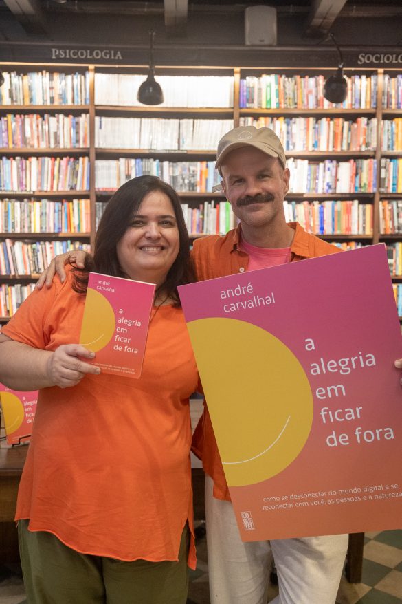 A alegria de ficar de fora