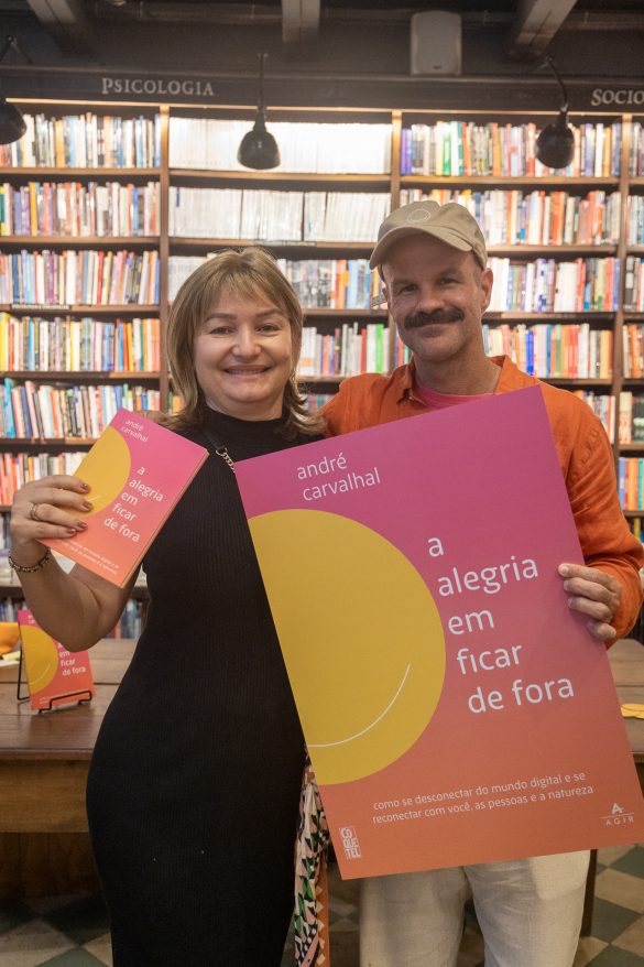 A alegria de ficar de fora