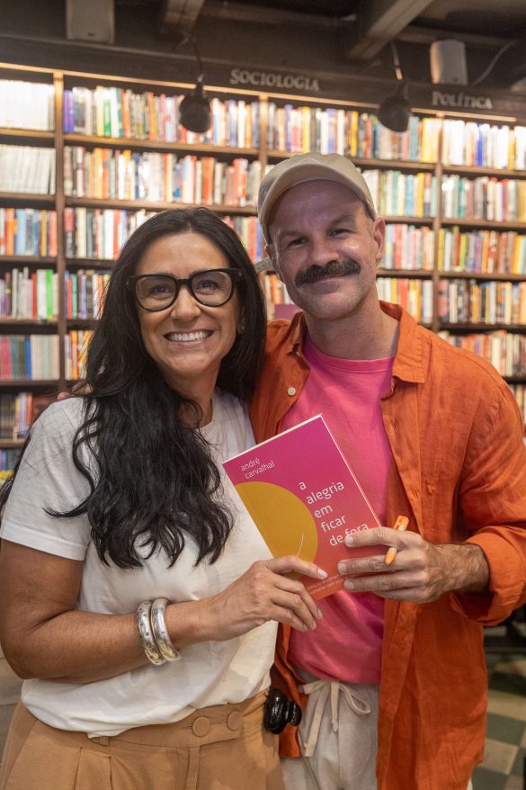 A alegria de ficar de fora