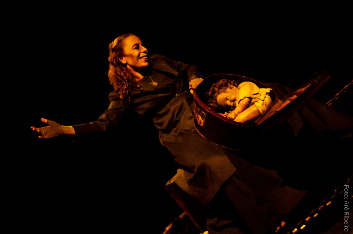 Criatura - foto Arô Ribeiro