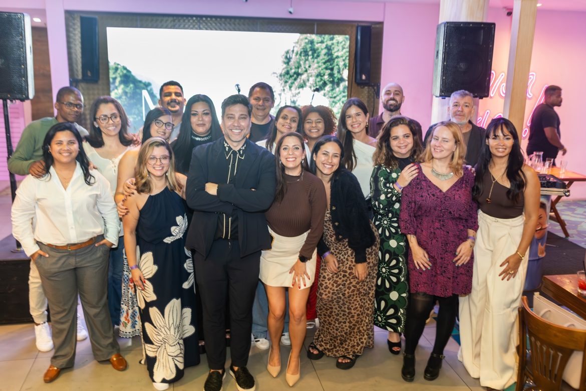 Flávio Valle e equipe Mais Brasil Viagens – Foto: Gogo Produção Flávio Valle e equipe Mais Brasil Viagens - Foto: Gogo Produção