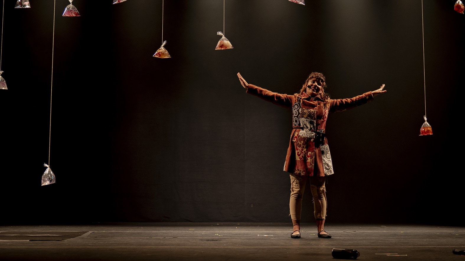 Dora de Assis apresenta “Na Quinta Dor” em nova temporada no Espaço Cultural Municipal Sérgio Porto 7 Na Quinta Dor - Foto: Hugoo Moura