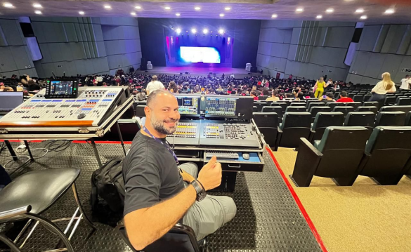 Gioia (foto) ministra curso de iluminação cênica