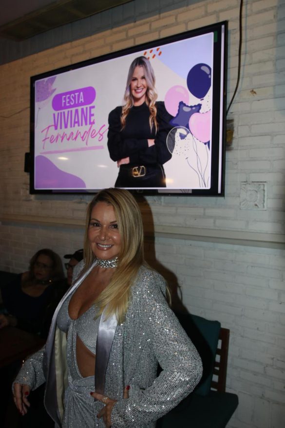 A aniversariante Viviane Fernandes