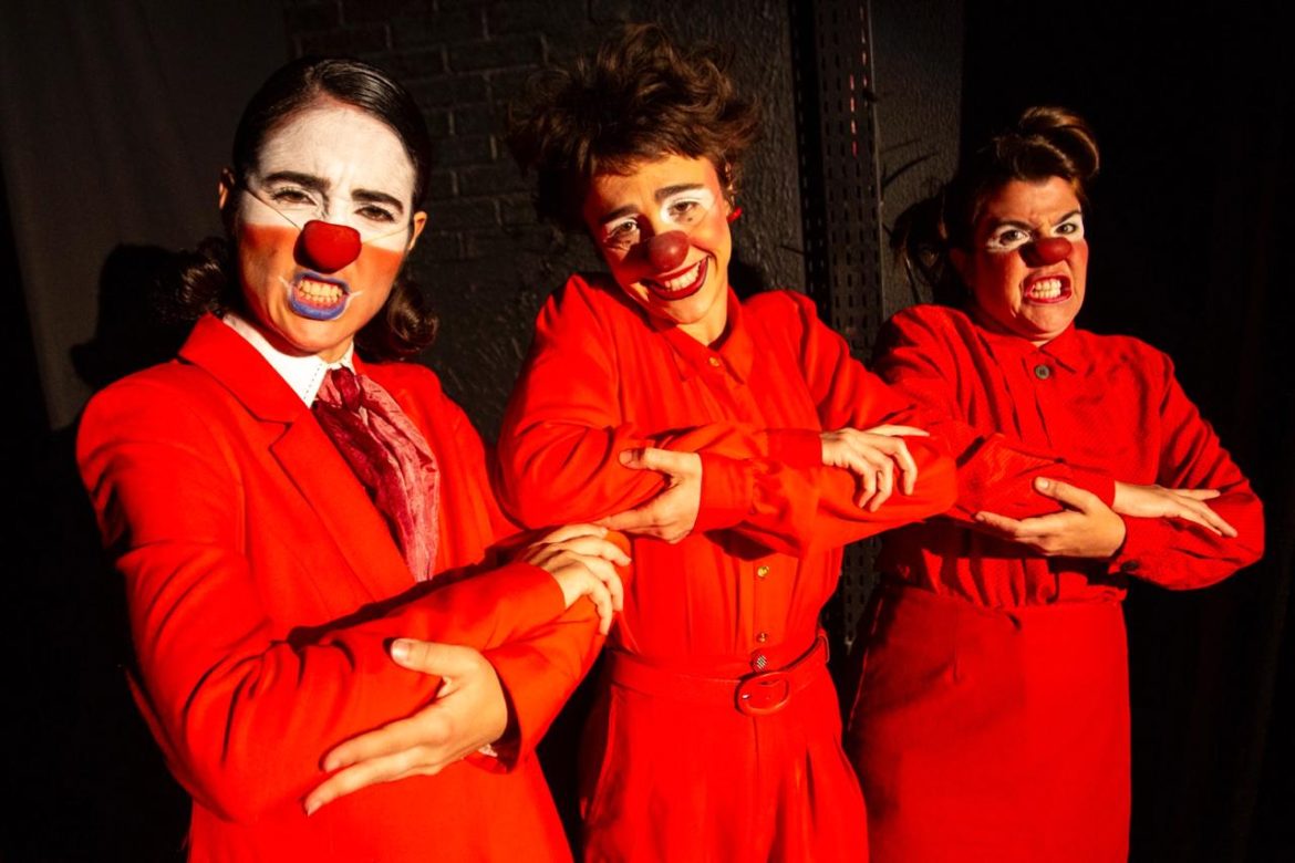 Atrizes Bel Flaksman, Juliana Brisson e Laura de Castro. Foto Guto Muniz e Marcelo Rodolfo