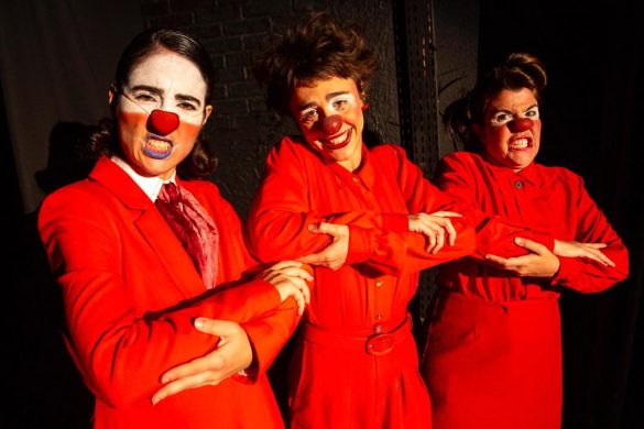 Atrizes Bel Flaksman, Juliana Brisson e Laura de Castro. Foto Guto Muniz e Marcelo Rodolfo