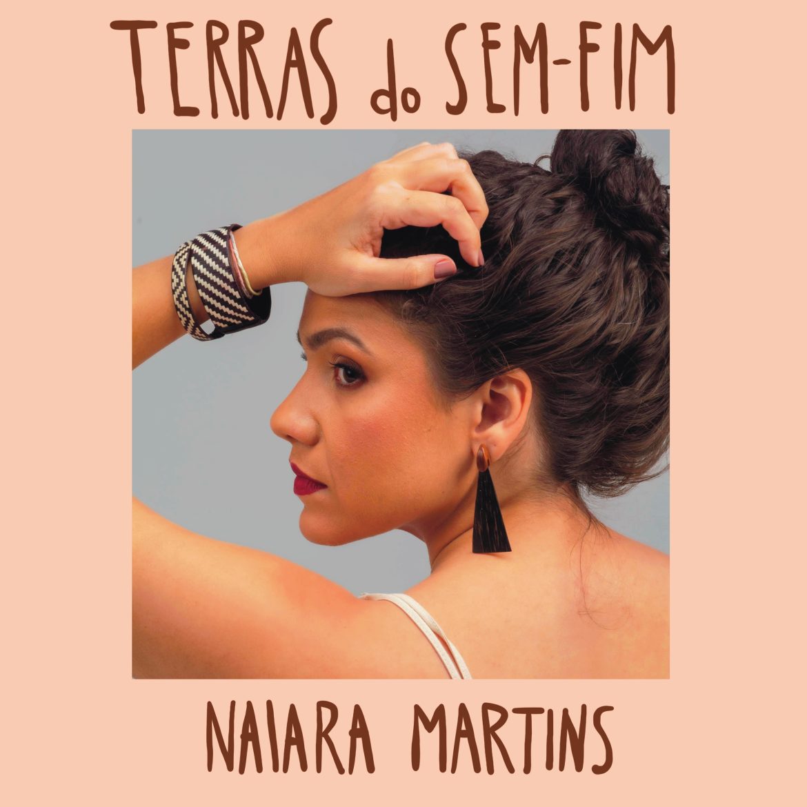 Naiara Martins lança Terras do Sem-Fim em 20 de novembro