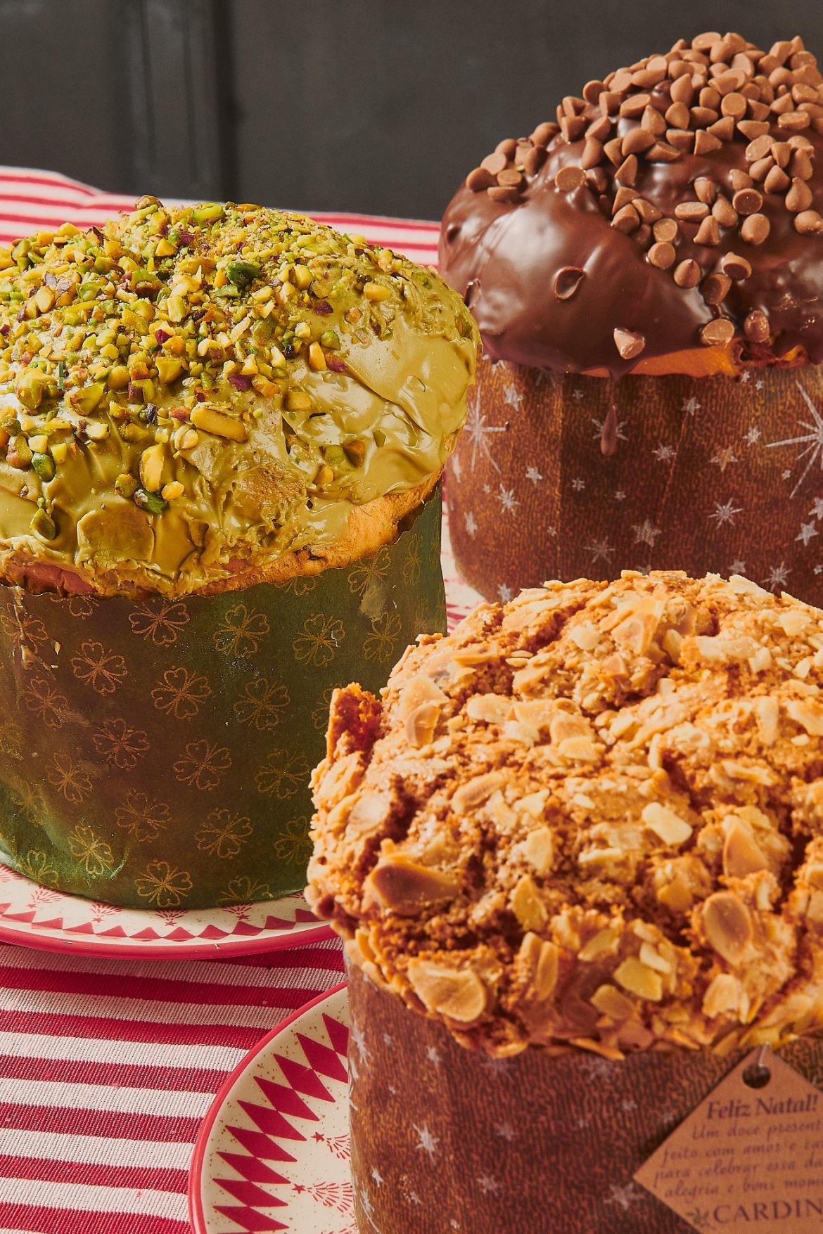 Cardin - Panetone Tradicional - Panetone, Pistache e Chocotone