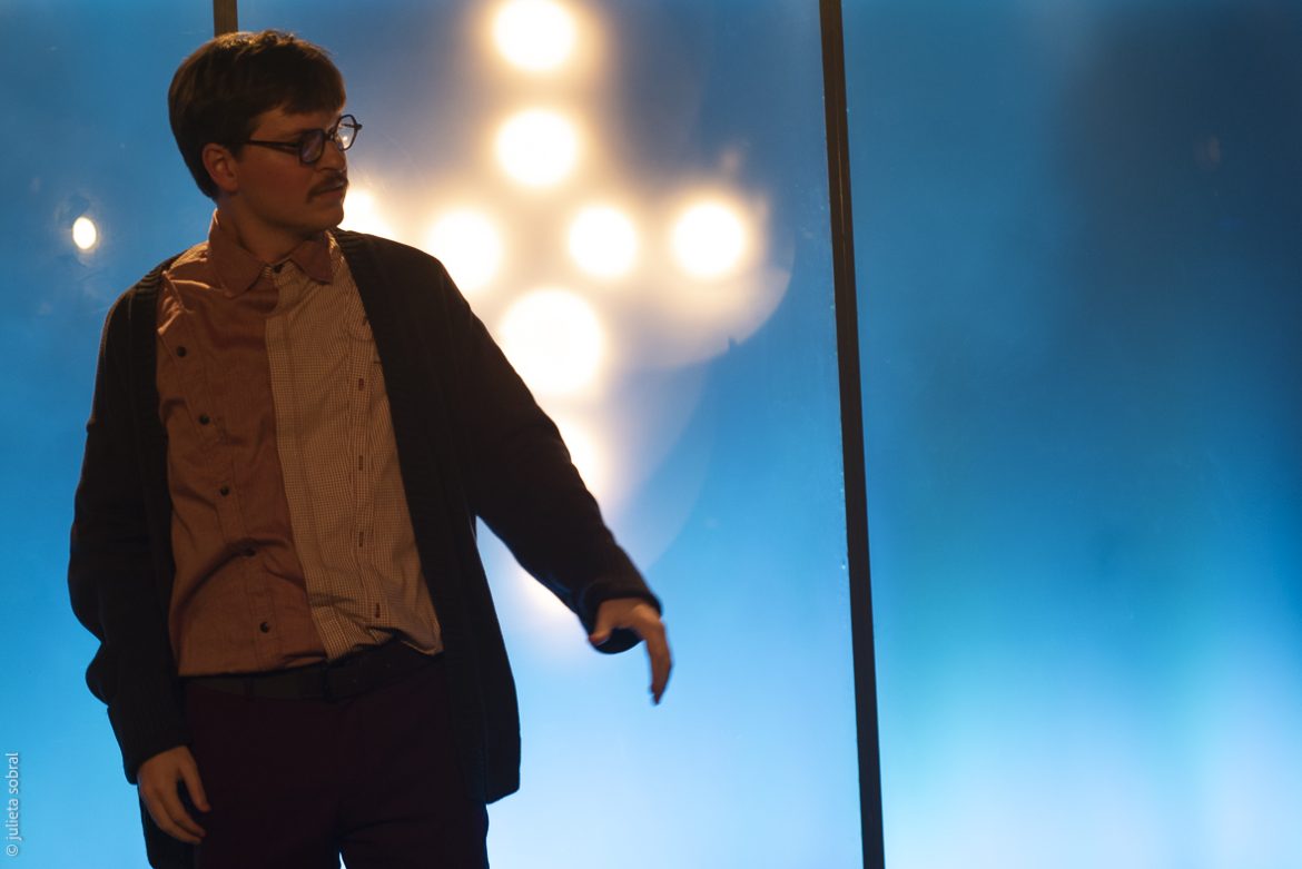 O dinossauro de plástico