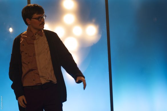 O dinossauro de plástico